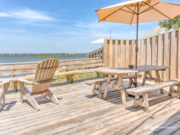 Hamptons Home 1020456