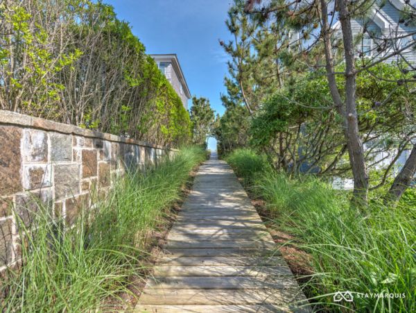 Hamptons Home 1020456