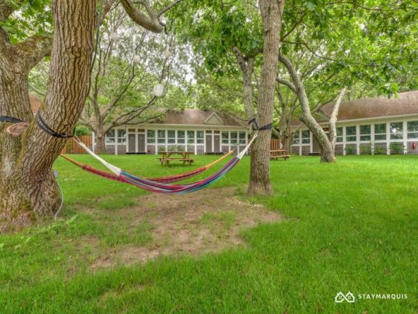 Hamptons Home 1020457