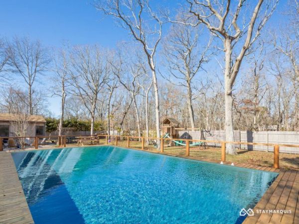 Hamptons Home 1020458