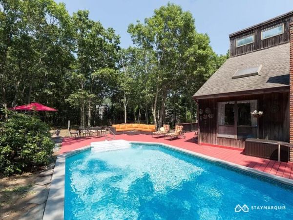 Hamptons Home 1020459