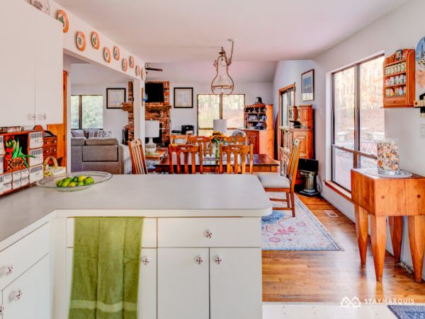 Hamptons Home 1020459