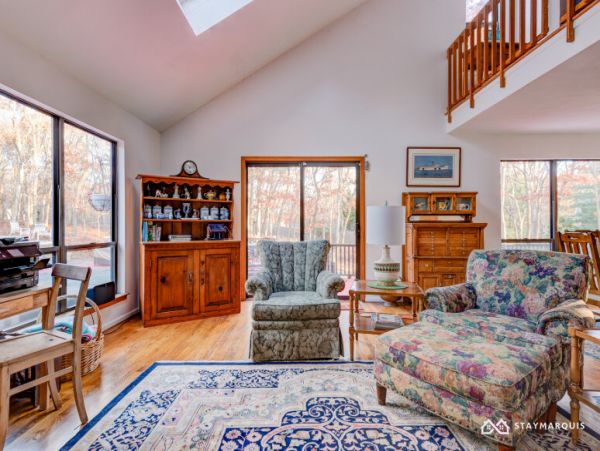 Hamptons Home 1020459
