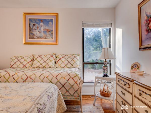 Hamptons Home 1020459