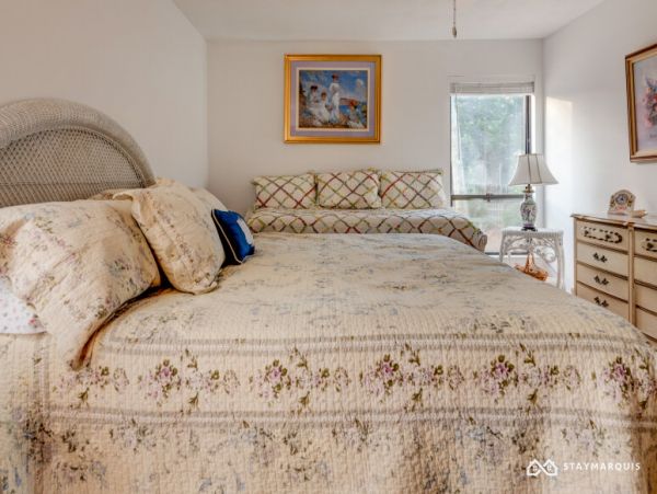 Hamptons Home 1020459