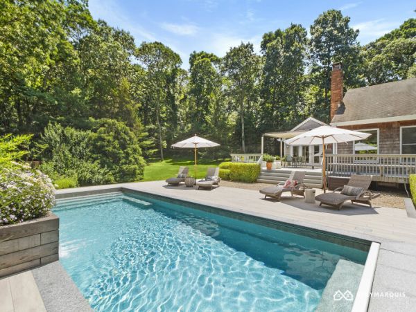 Hamptons Home 1020462