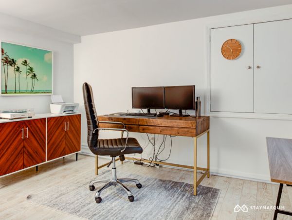 Hamptons Home 1020462