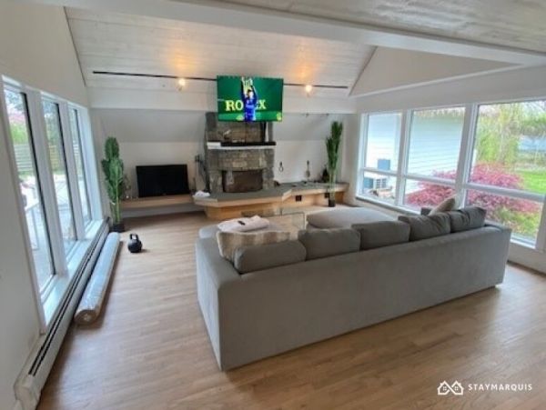 Hamptons Home 1020464