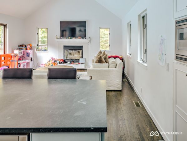 Hamptons Home 1020465