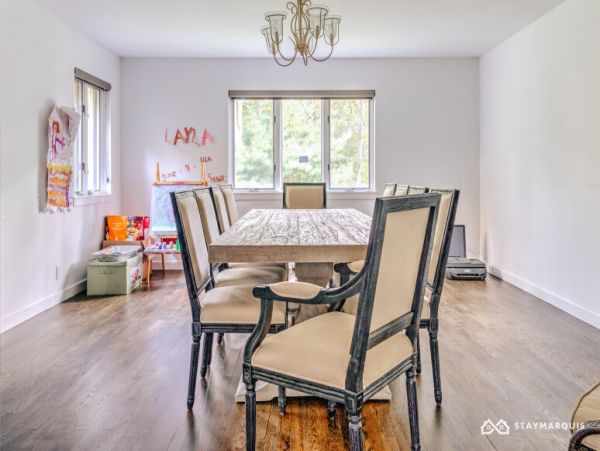 Hamptons Home 1020465
