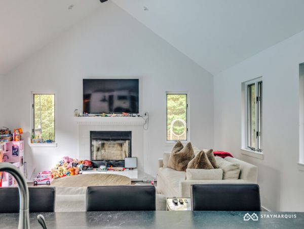 Hamptons Home 1020465