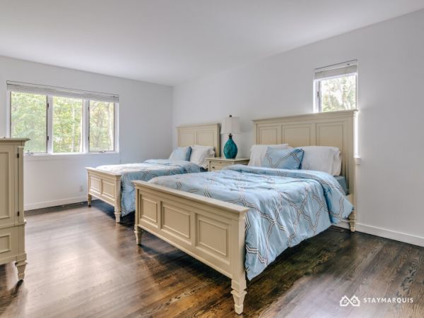 Hamptons Home 1020465