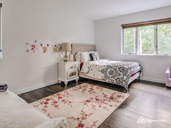 Hamptons Home 1020465