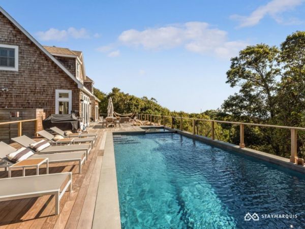 Hamptons Home 1020466