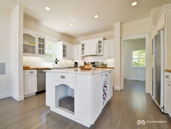 Hamptons Home 1020466