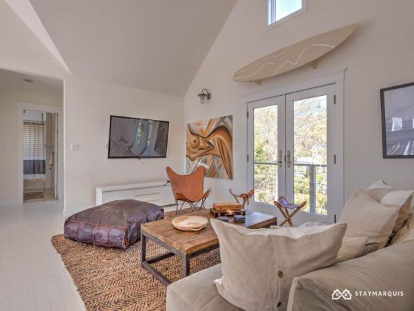 Hamptons Home 1020466