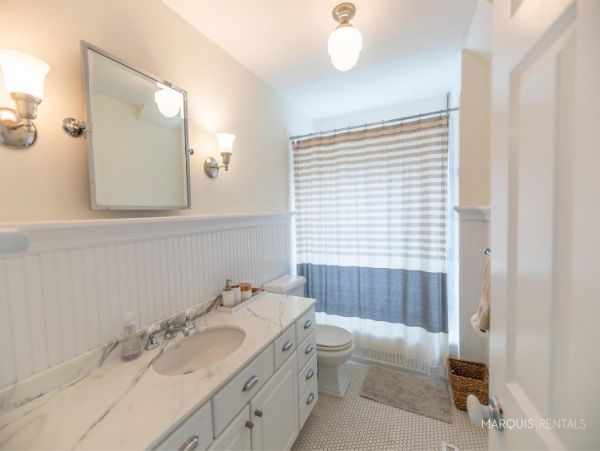 Hamptons Home 1020466