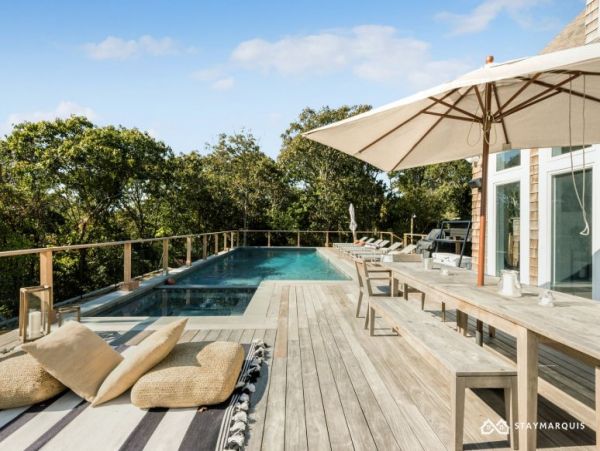 Hamptons Home 1020466