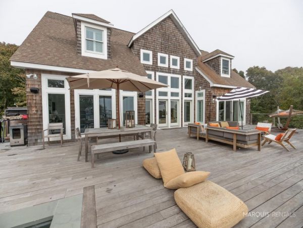 Hamptons Home 1020466