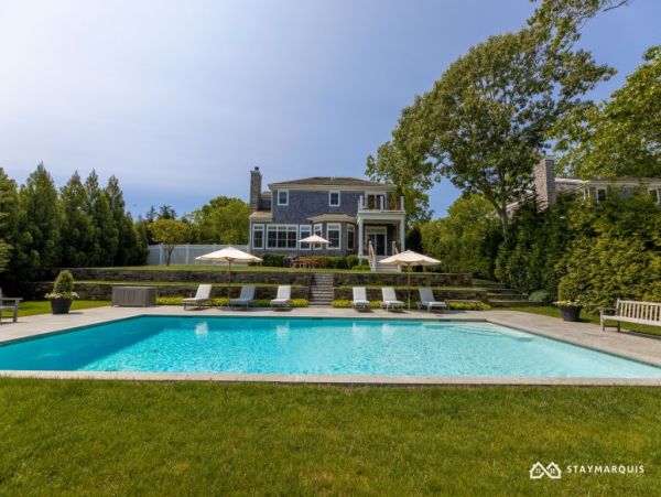 Hamptons Home 1020467
