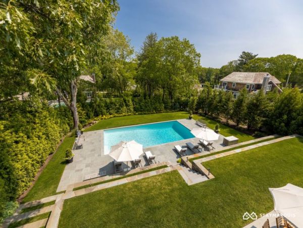 Hamptons Home 1020467