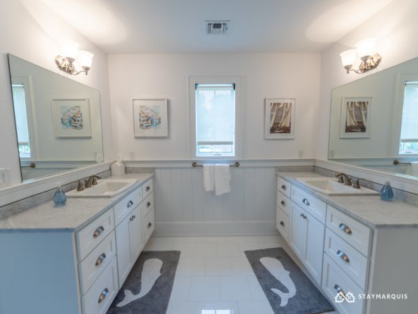 Hamptons Home 1020467