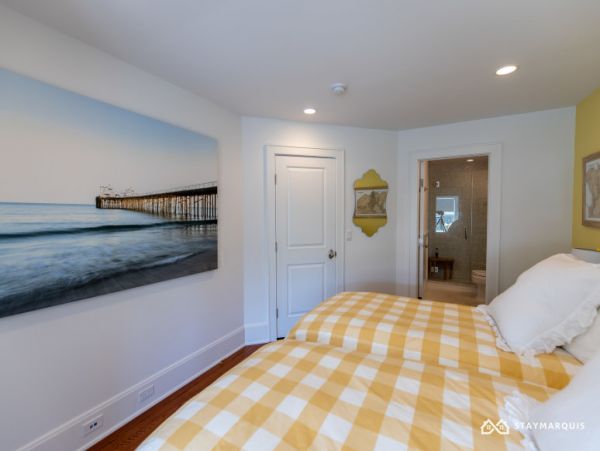 Hamptons Home 1020467