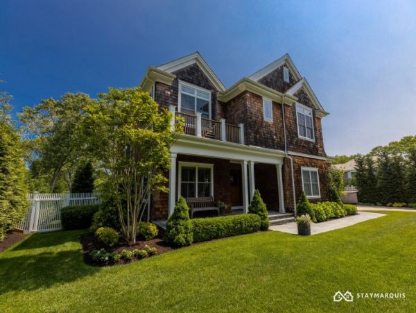 Hamptons Home 1020467
