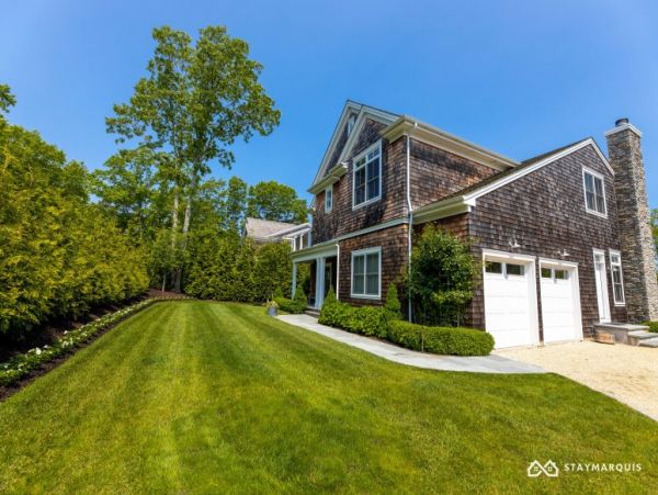 Hamptons Home 1020467