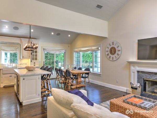 Hamptons Home 1020468