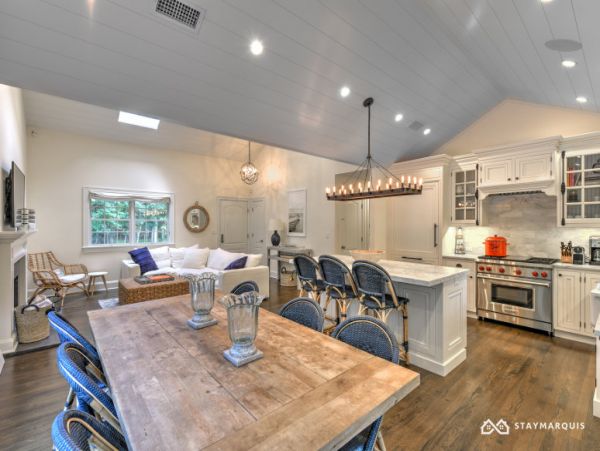 Hamptons Home 1020468