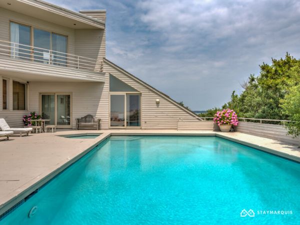 Hamptons Home 1020471