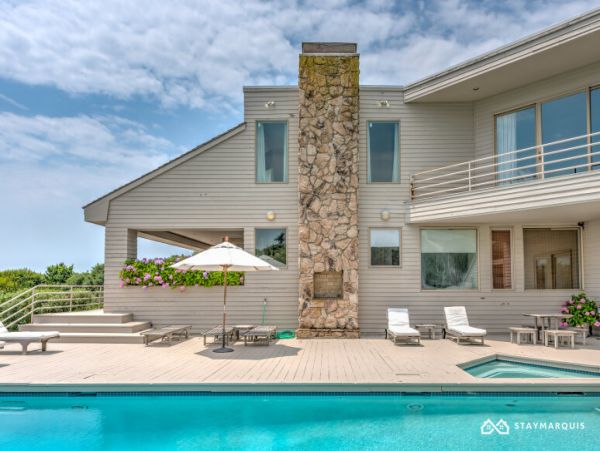 Hamptons Home 1020471
