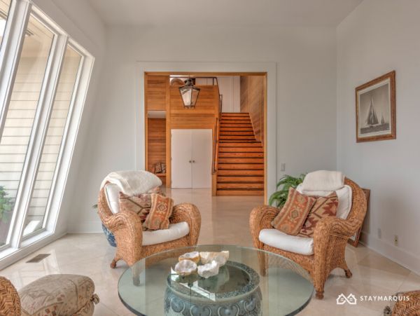 Hamptons Home 1020471