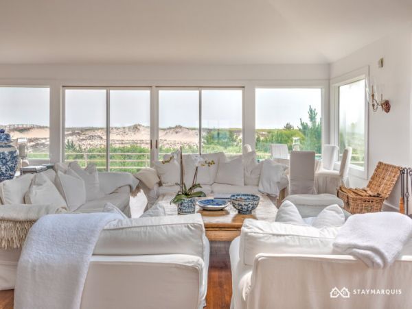Hamptons Home 1020471