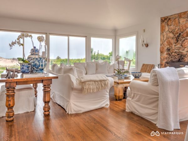 Hamptons Home 1020471