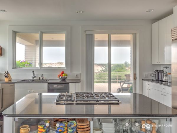 Hamptons Home 1020471