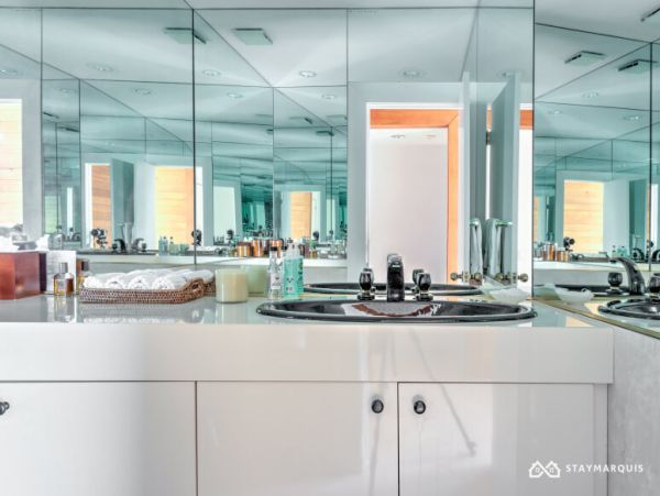 Hamptons Home 1020471