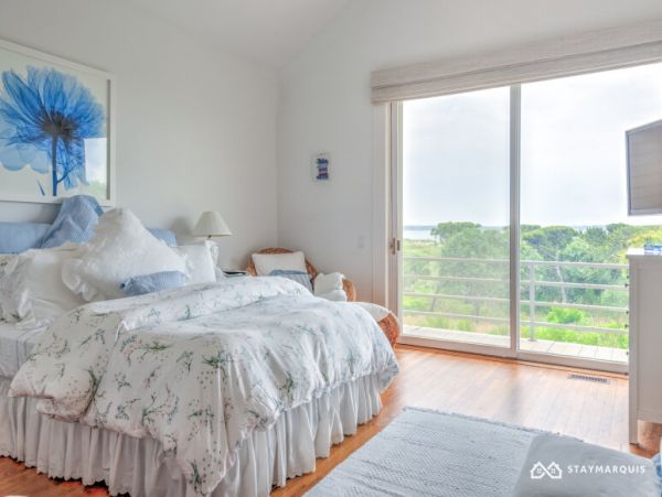 Hamptons Home 1020471