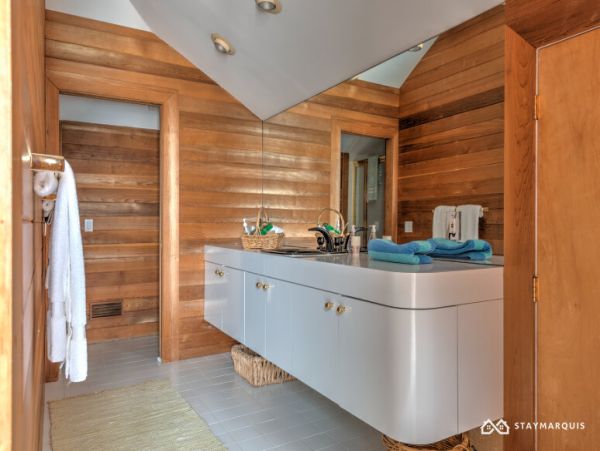 Hamptons Home 1020471
