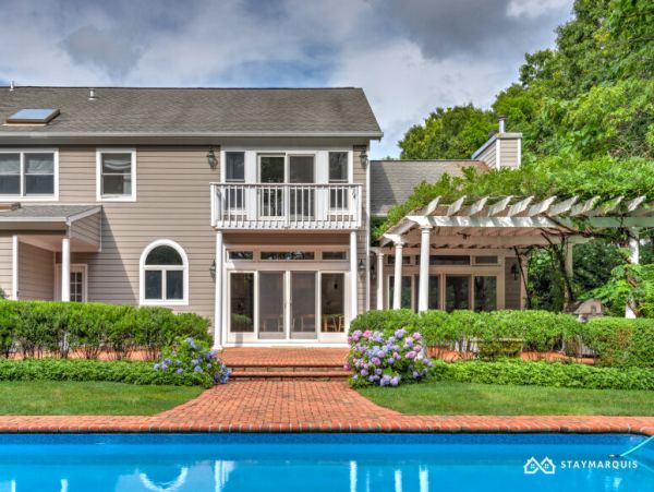 Hamptons Home 1020473