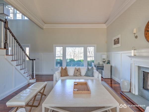 Hamptons Home 1020473