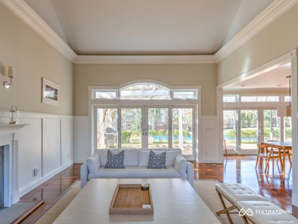 Hamptons Home 1020473