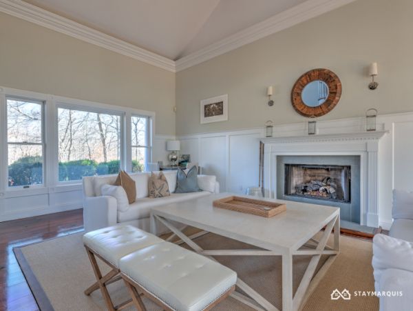 Hamptons Home 1020473