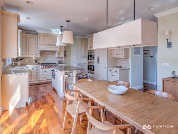 Hamptons Home 1020473