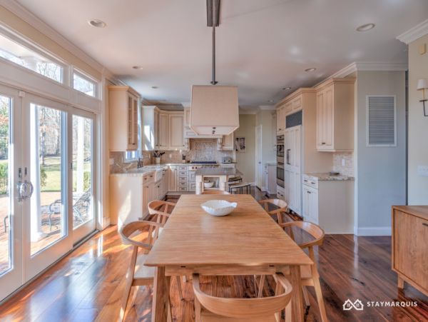 Hamptons Home 1020473