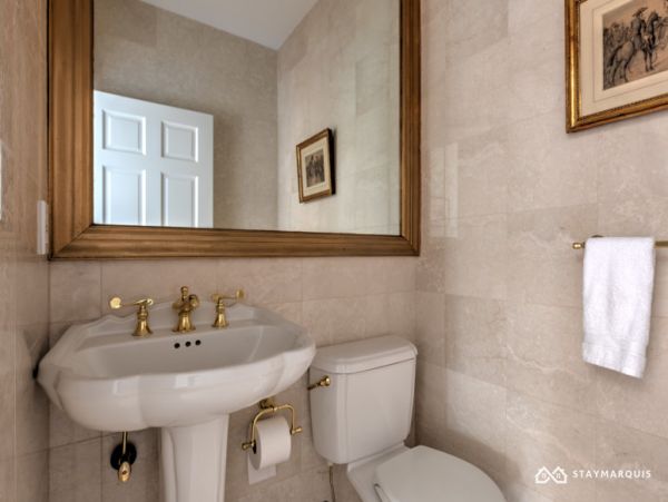 Hamptons Home 1020473