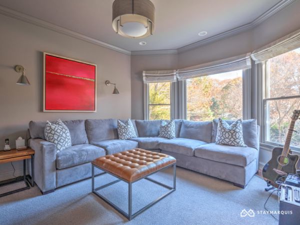 Hamptons Home 1020473