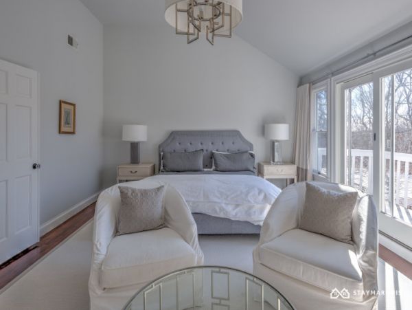 Hamptons Home 1020473