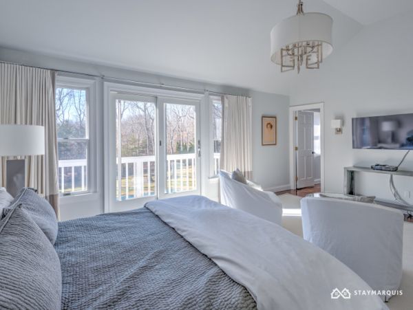 Hamptons Home 1020473